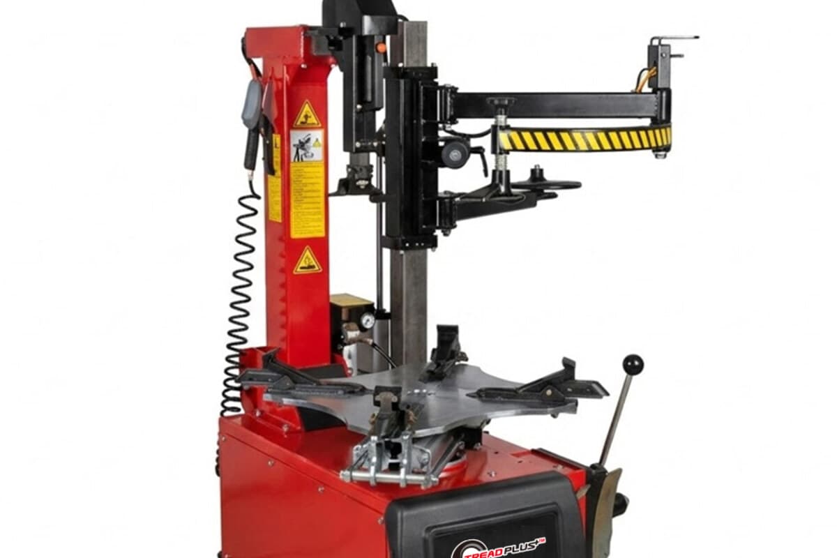 T823GDR assisted tire-changing workflow